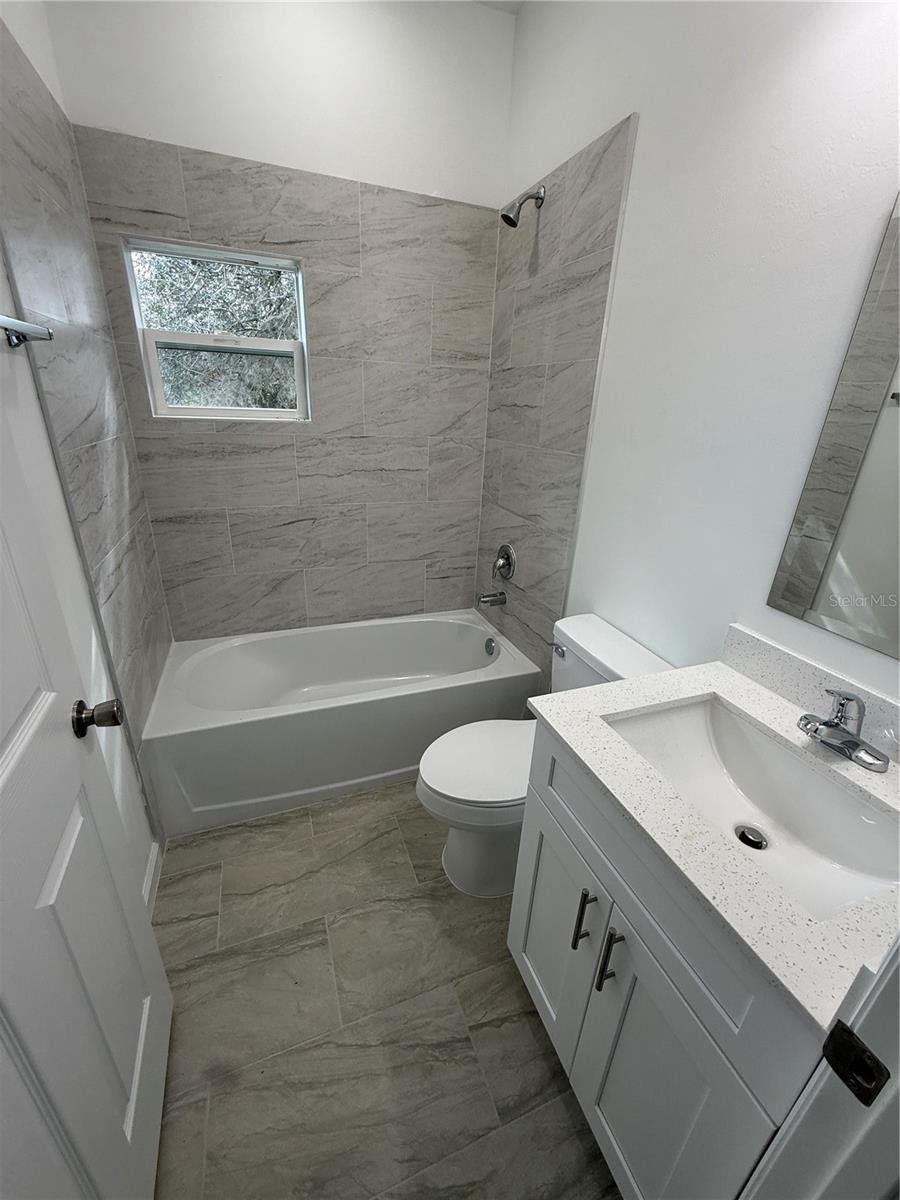 LEISURE LAKES SEC 01 REP - Residential