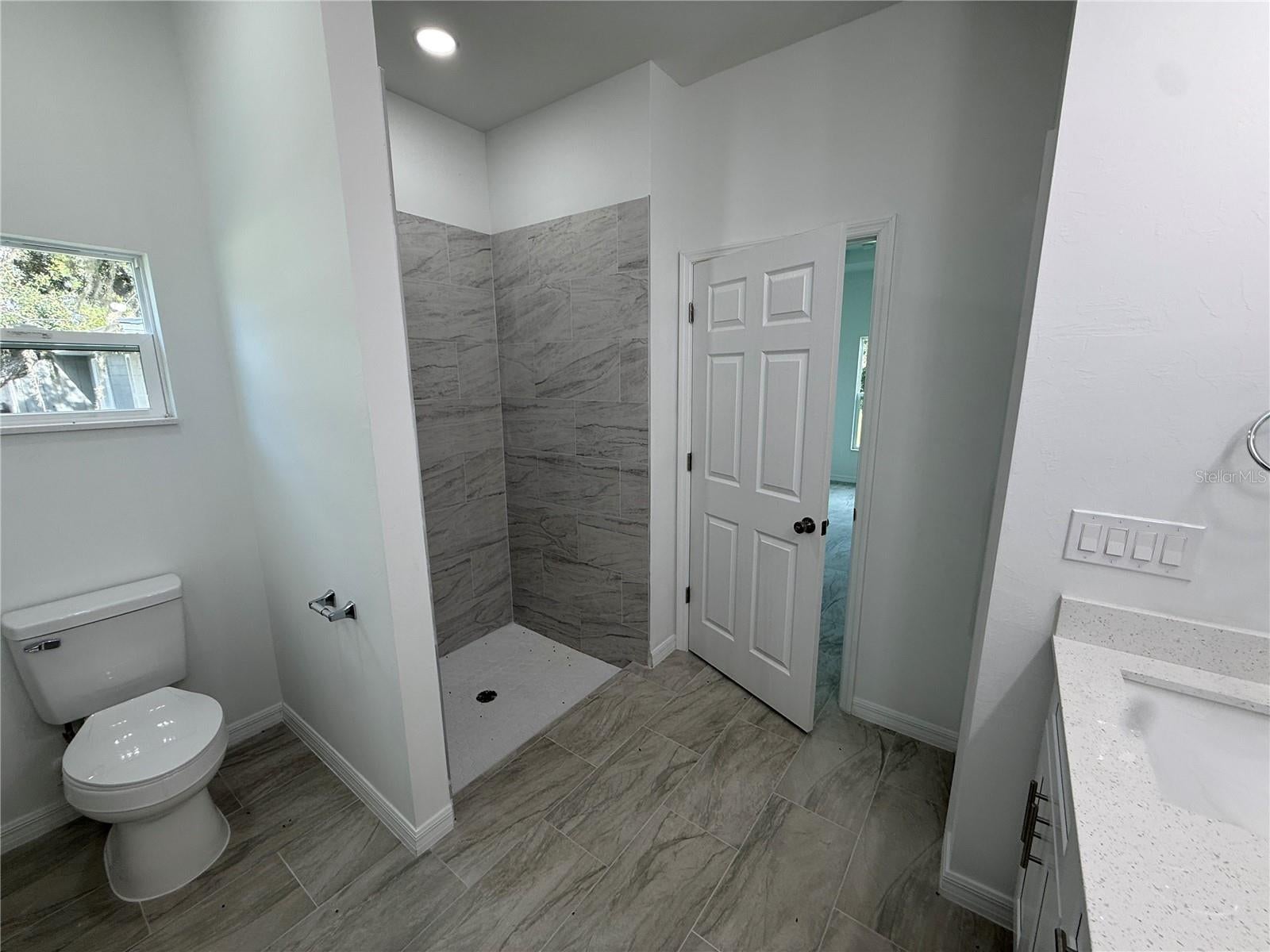 LEISURE LAKES SEC 01 REP - Residential
