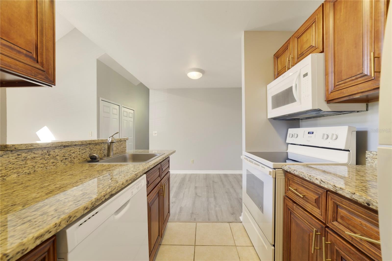 CENTRAL PARK METROWEST CONDO - Residential