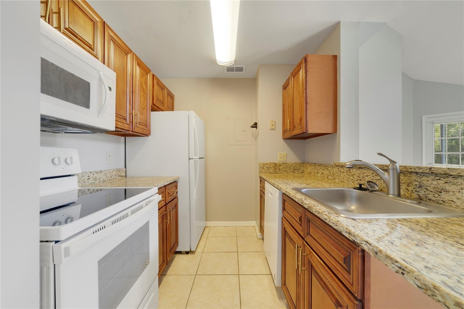 CENTRAL PARK METROWEST CONDO - Residential
