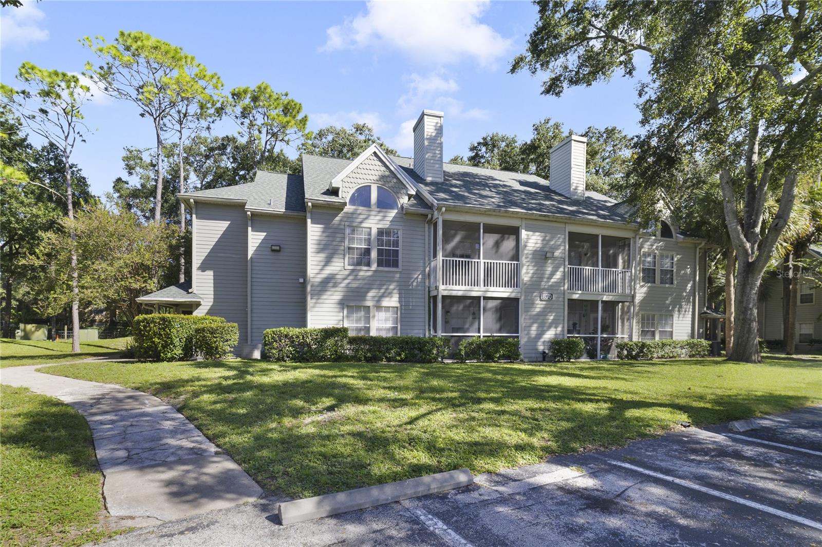 FOR SALE – SPACIOUS CONDO WITH LOFT IN CENTRAL PARK AT METROWEST!
Discover this spacious 1-bedroom, 1-bathroom condo offering 1,184 square feet of living space in the gated Central Park at MetroWest community in Orlando!
Featuring an open floor plan with Luxury Vinyl and ceramic tiles, soaring cathedral ceilings, and a versatile upstairs loft that can serve as a home office, guest area, or additional living space, this condo offers both comfort and flexibility.
The kitchen features granite countertops and opens to the living and dining areas, creating an inviting space for everyday living and entertaining. Additional highlights include a spacious bedroom with a walk-in closet, an in-unit washer and dryer, and a private balcony where you can relax and unwind.
Residents enjoy access to community amenities, including swimming pools, a fitness center, clubhouse, and tennis courts.
PRIME ORLANDO LOCATION! Conveniently located near Universal Orlando Resort, Valencia College, shopping centers, restaurants, and entertainment, with easy access to major highways, including I-4, SR 408, and Florida's Turnpike.
Whether you're looking for a primary residence or an investment opportunity, this condo offers generous living space, desirable amenities, and an excellent location in the heart of MetroWest.
