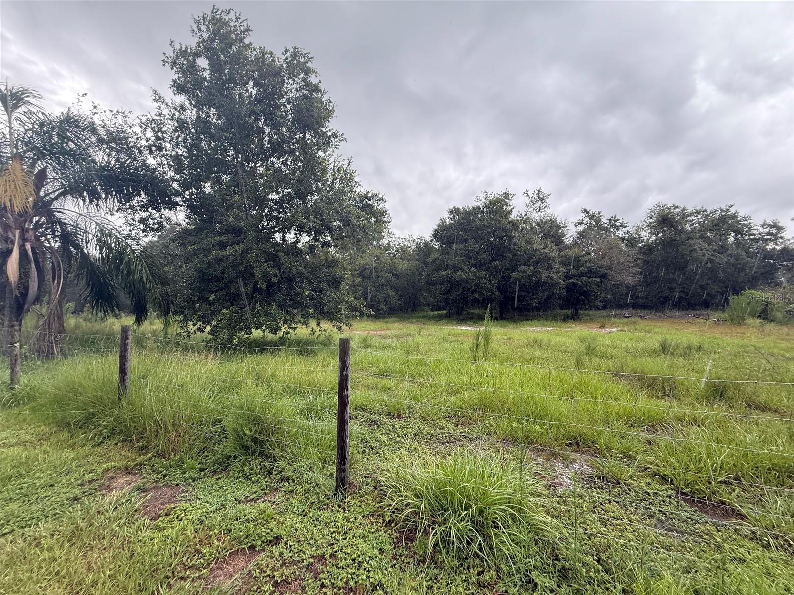 GENES LITTLE ACRES 1ST ADD - Residential