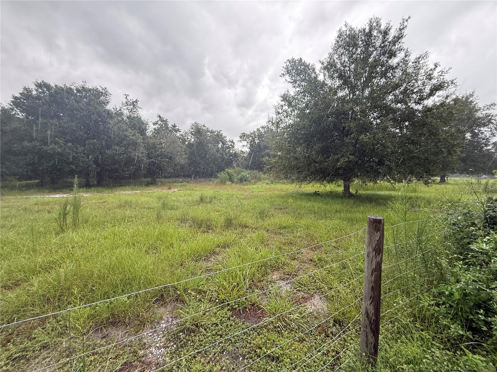 GENES LITTLE ACRES 1ST ADD - Residential