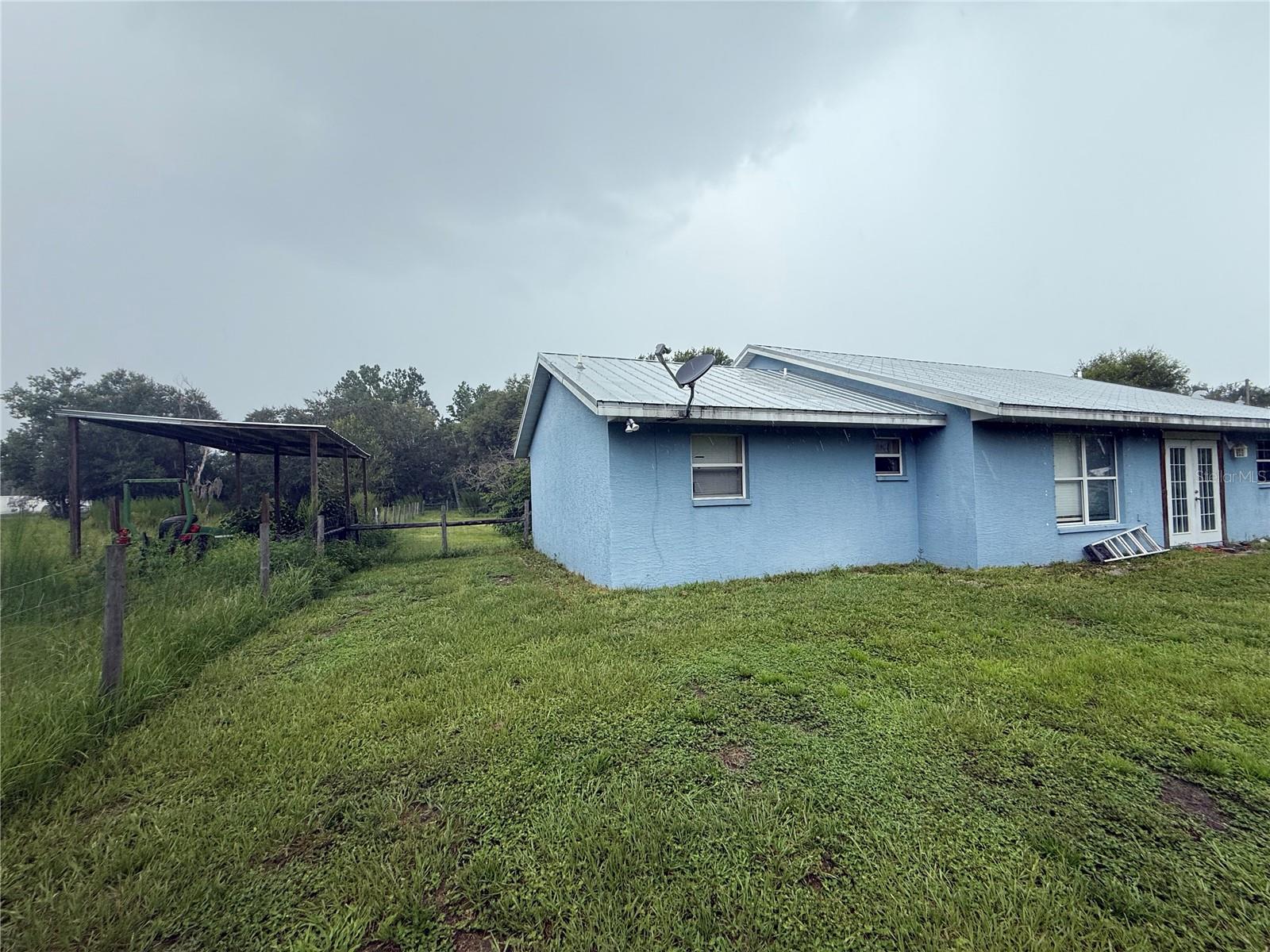GENES LITTLE ACRES 1ST ADD - Residential