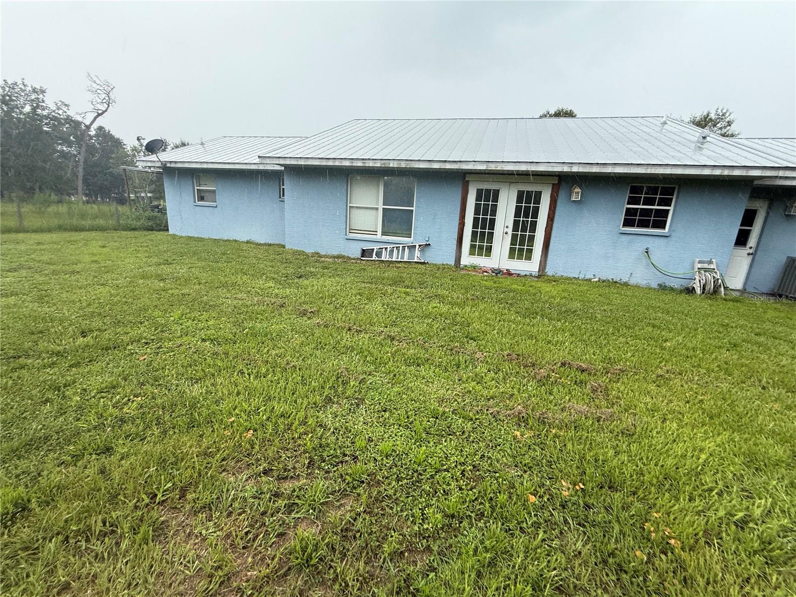 GENES LITTLE ACRES 1ST ADD - Residential