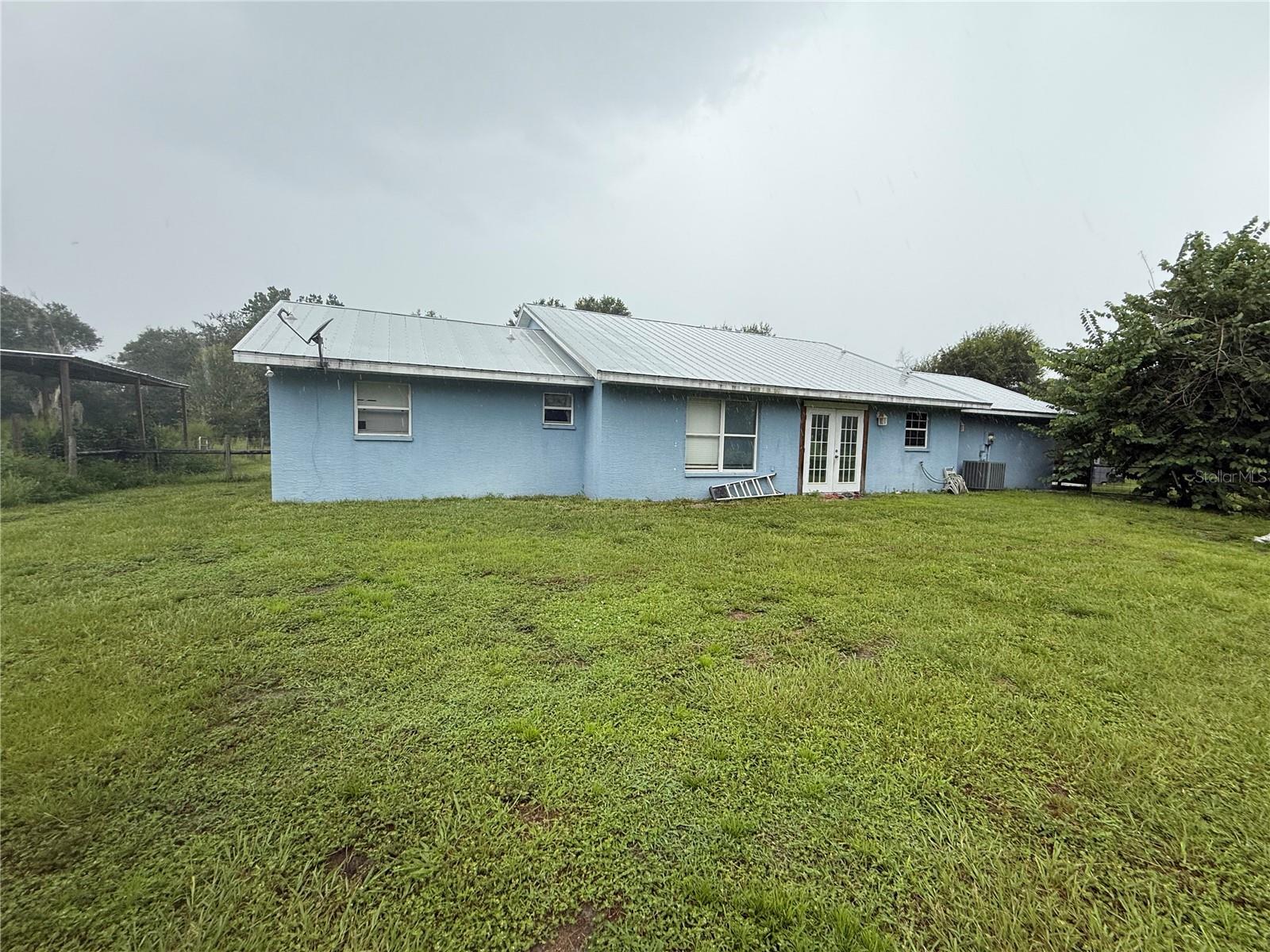 GENES LITTLE ACRES 1ST ADD - Residential