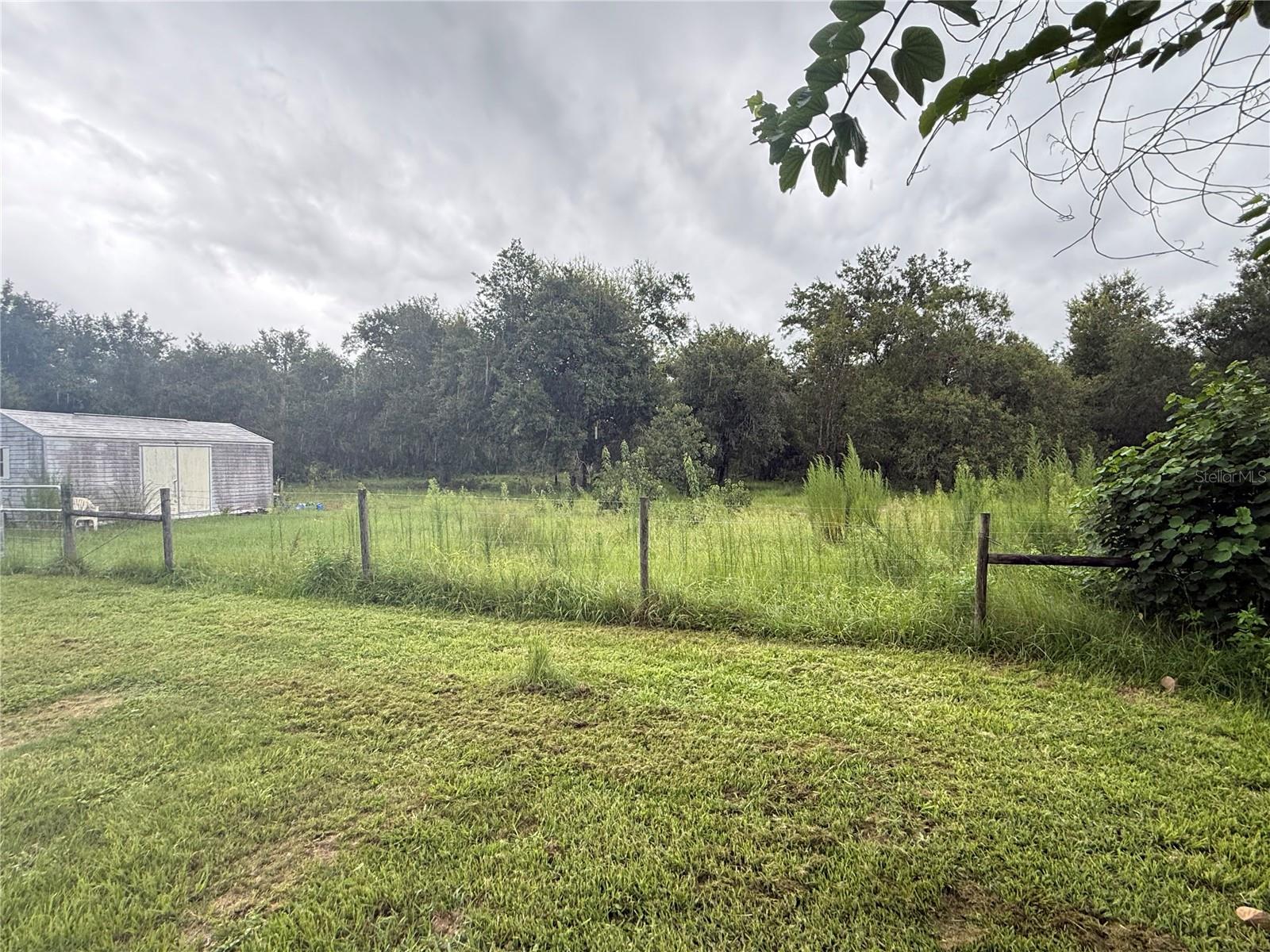 GENES LITTLE ACRES 1ST ADD - Residential