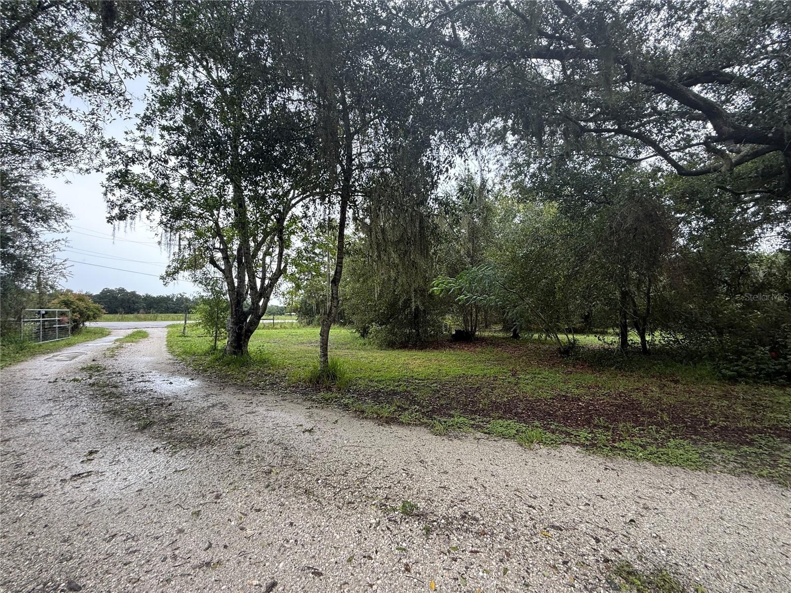 GENES LITTLE ACRES 1ST ADD - Residential