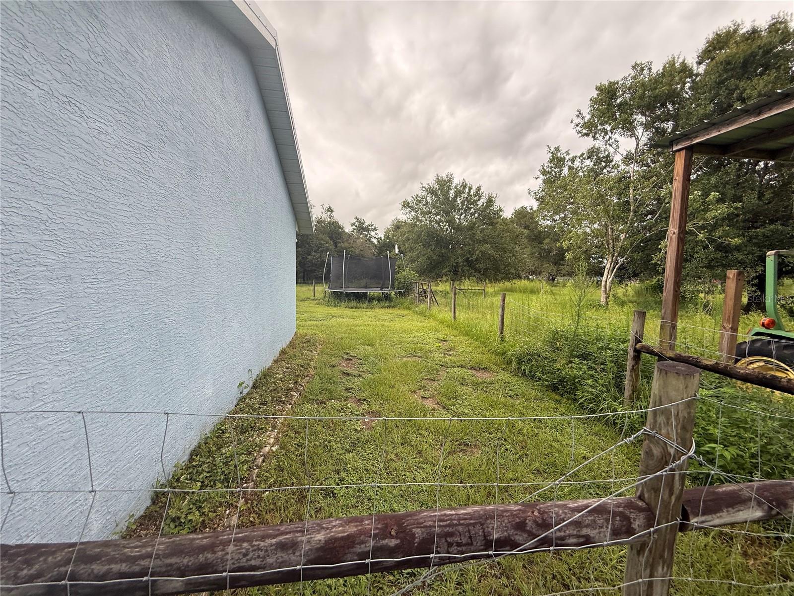 GENES LITTLE ACRES 1ST ADD - Residential
