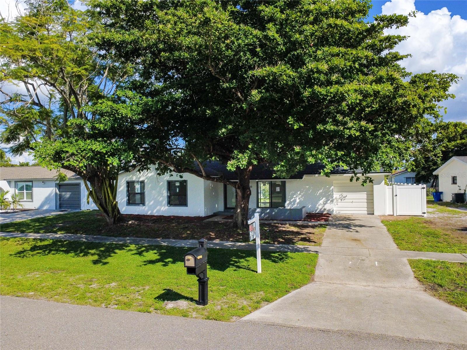 RIDGEWAY - Residential