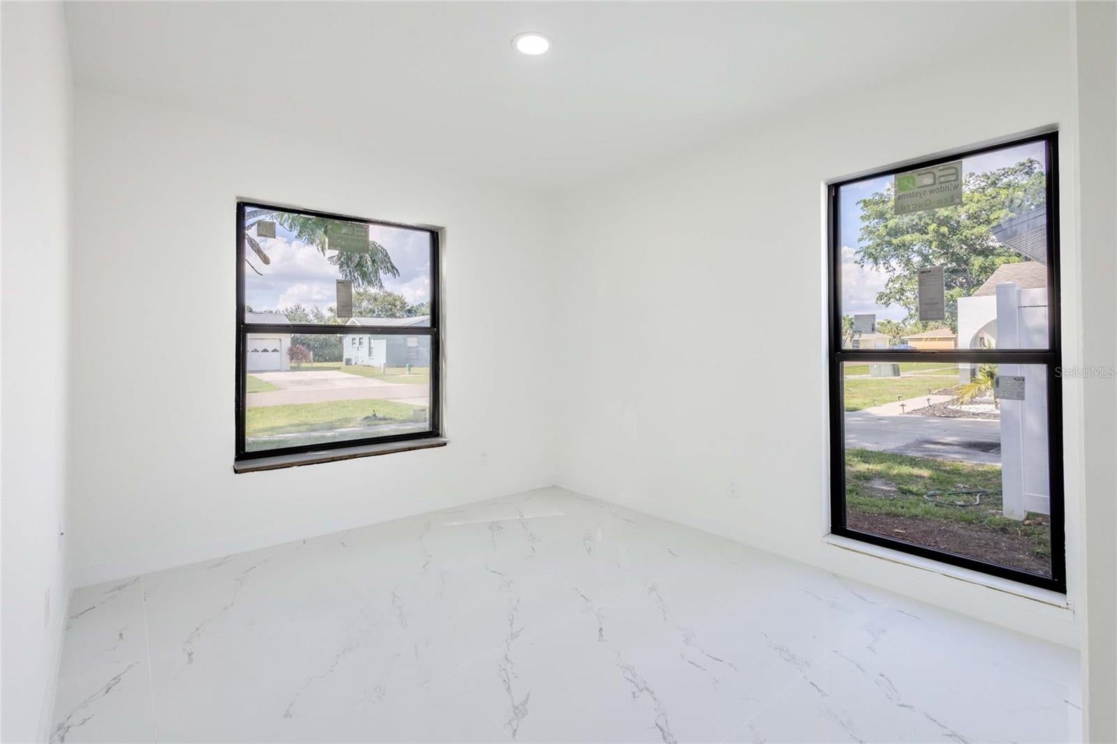 RIDGEWAY - Residential