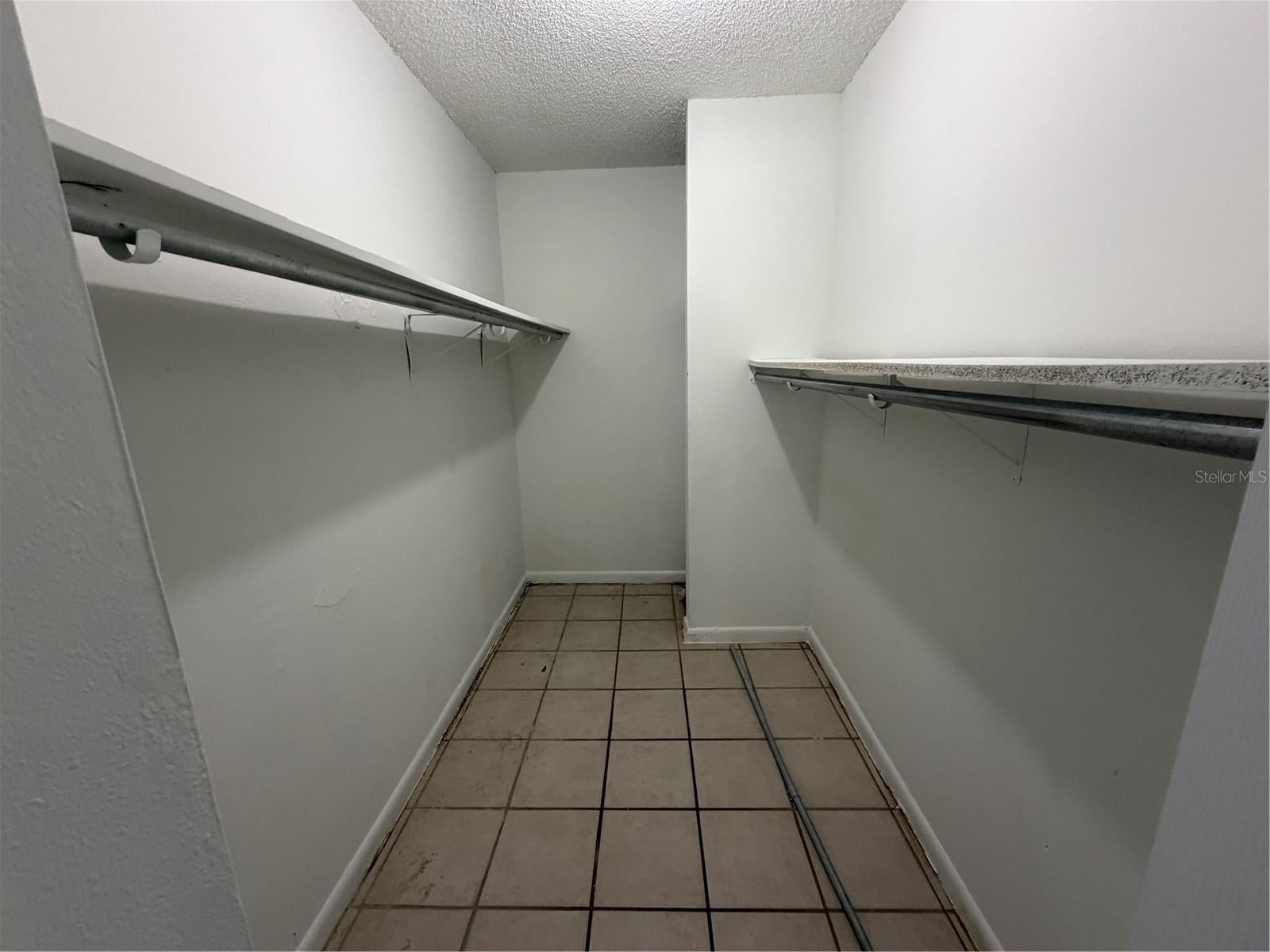 ALHAMBRA COURTS CONDO PH 02 - Residential