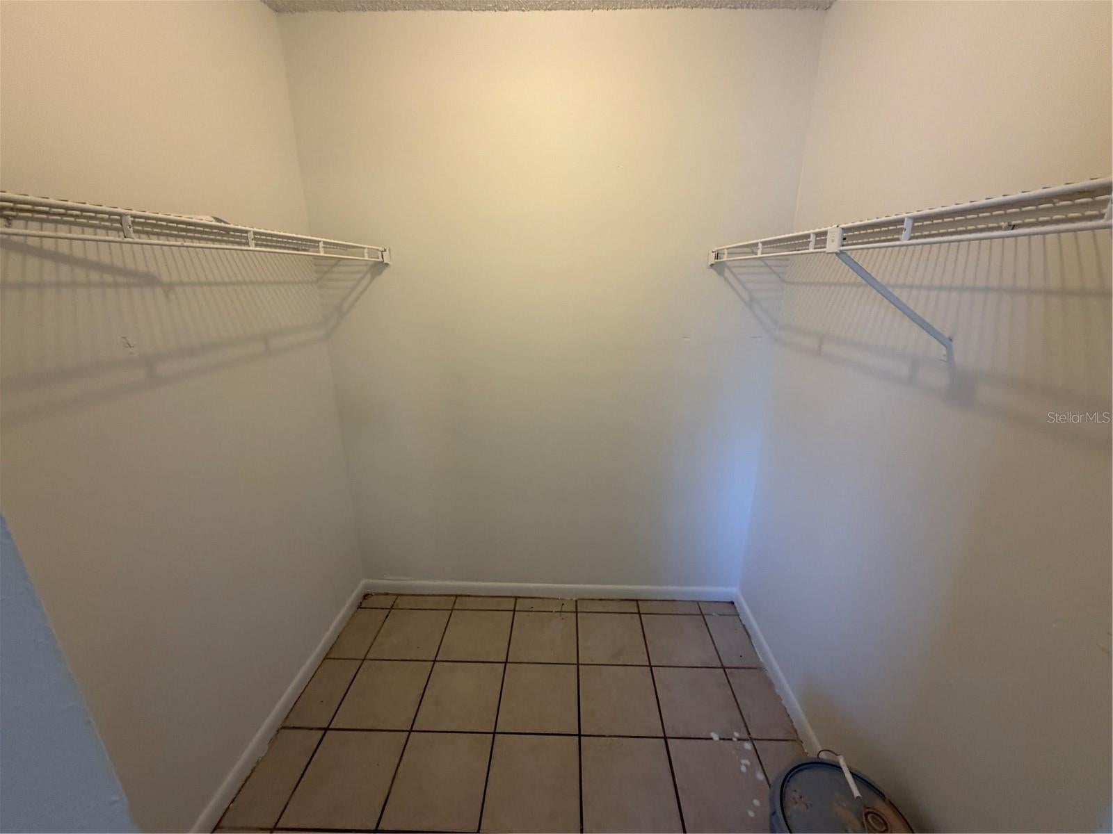 ALHAMBRA COURTS CONDO PH 02 - Residential