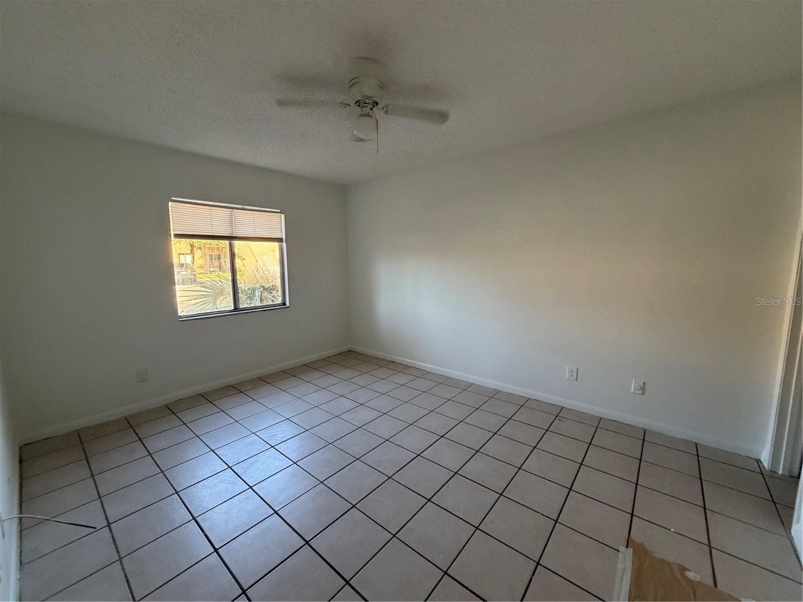 ALHAMBRA COURTS CONDO PH 02 - Residential