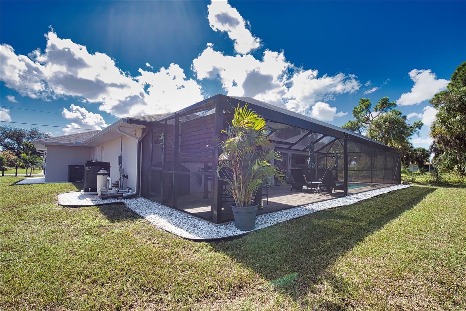 ROTONDA WEST LONG MEADOW - Residential