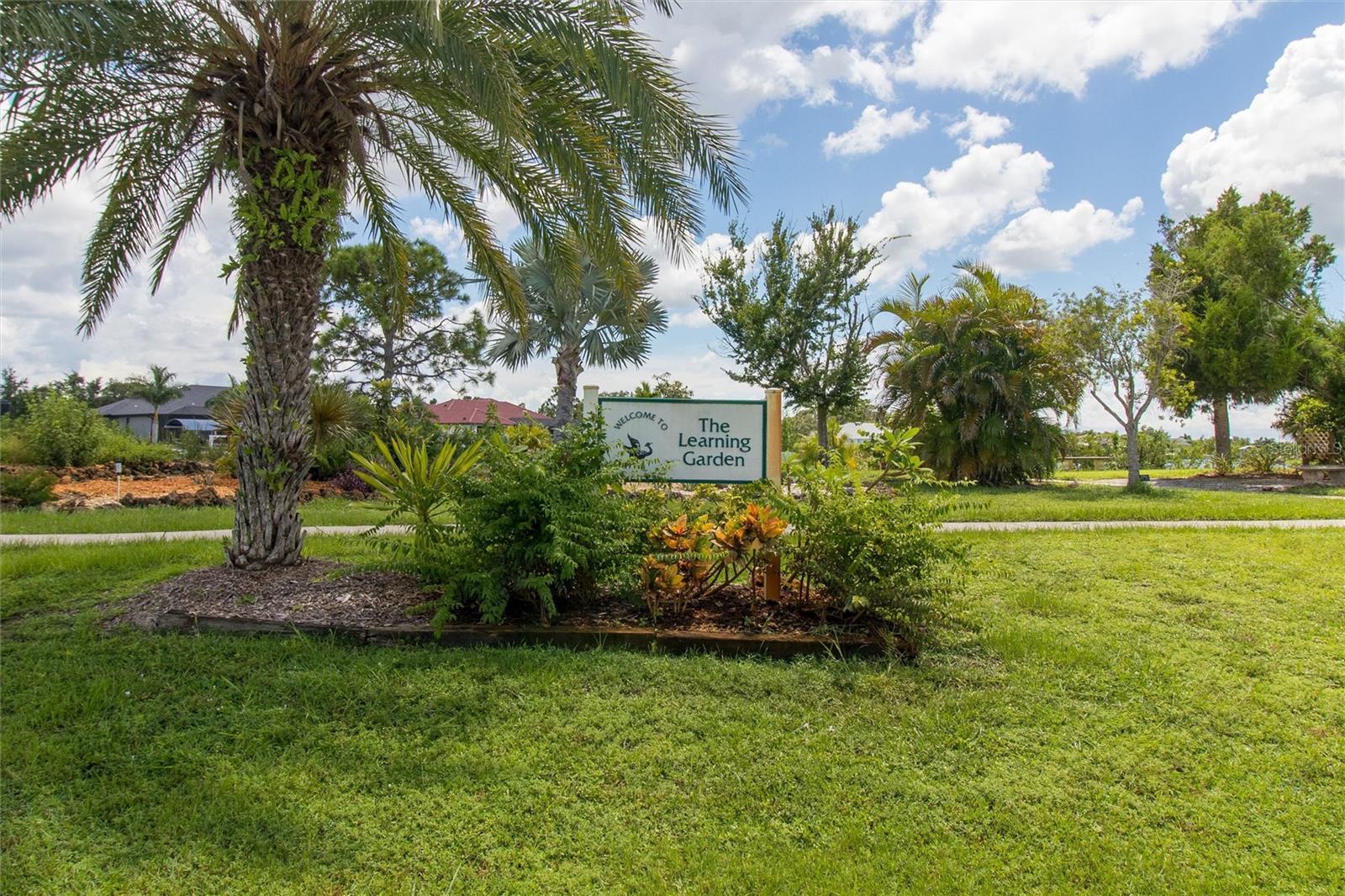 PORT CHARLOTTE SEC 082 - Land