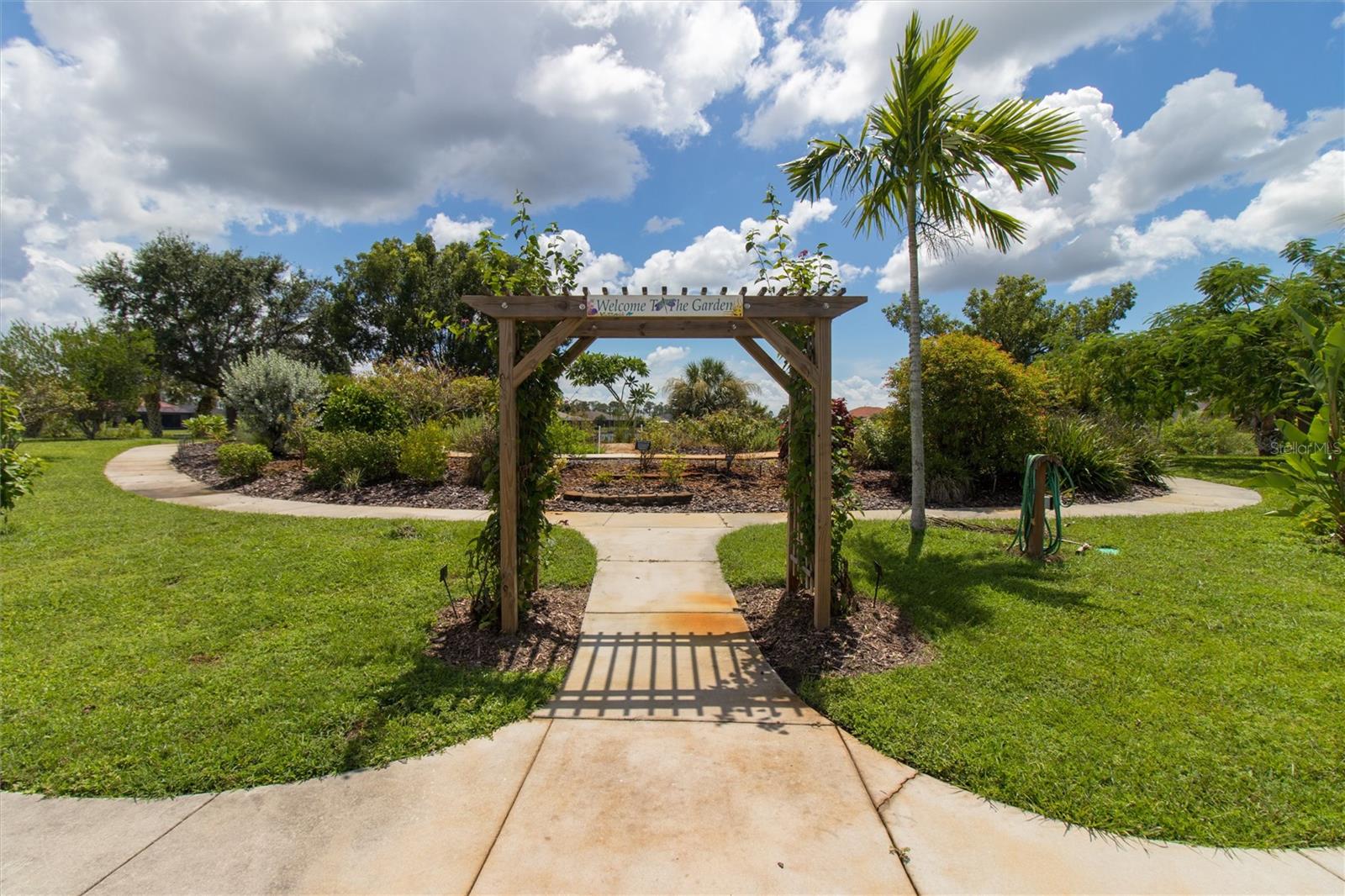 PORT CHARLOTTE SEC 082 - Land