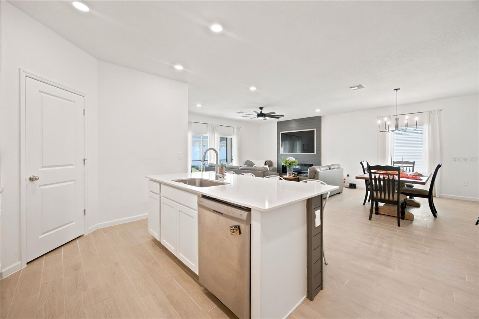 COUNTRY LANE ESTATES - Residential