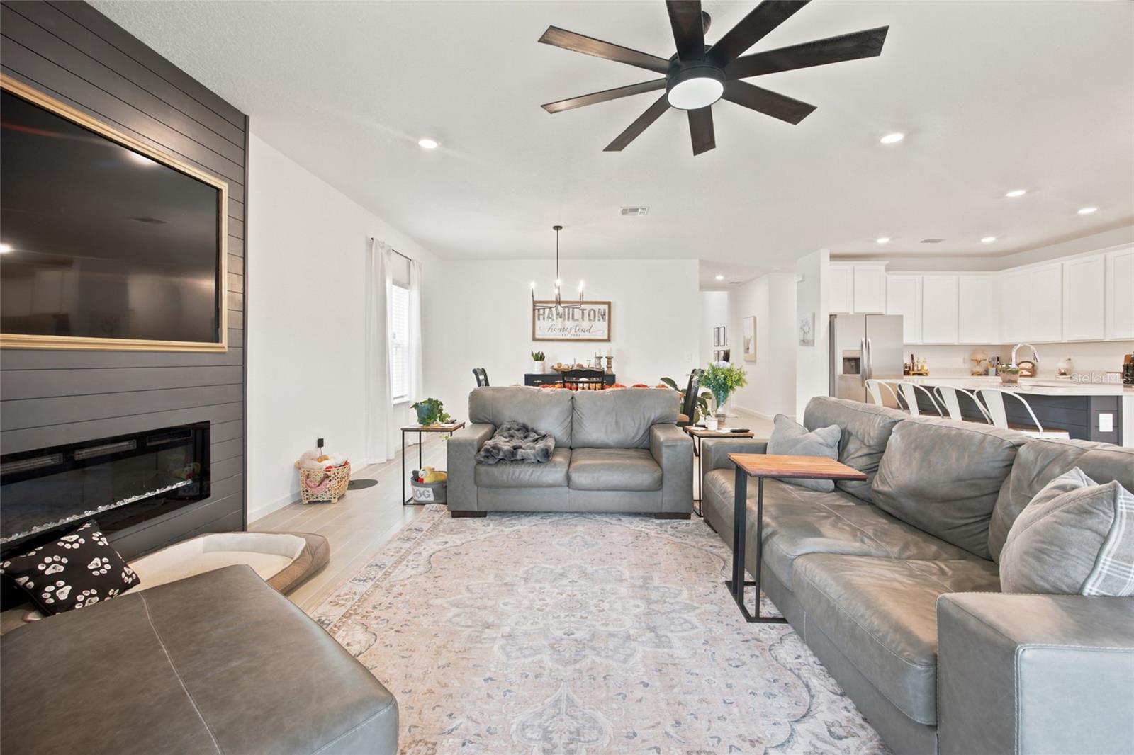 COUNTRY LANE ESTATES - Residential