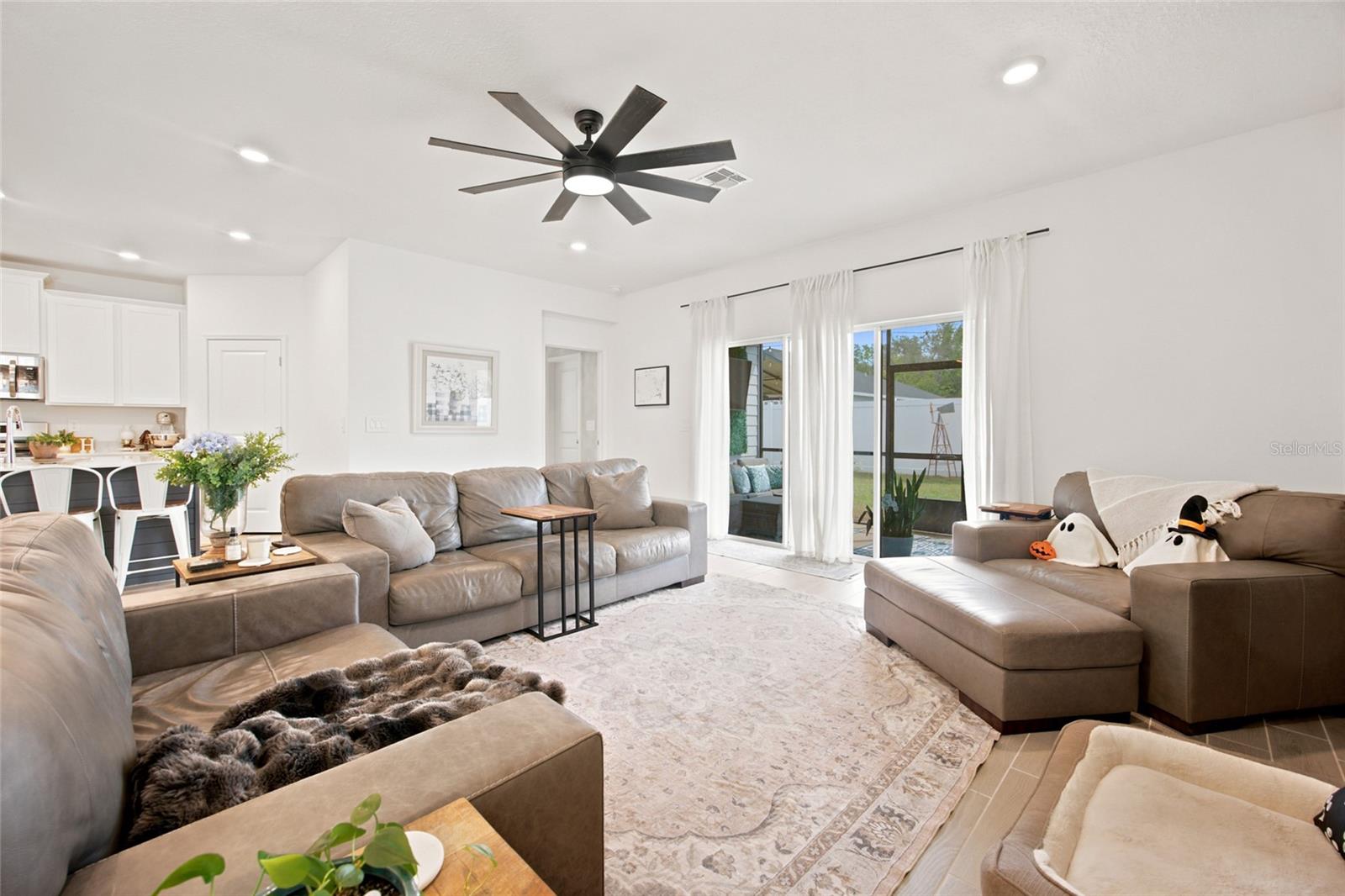 COUNTRY LANE ESTATES - Residential