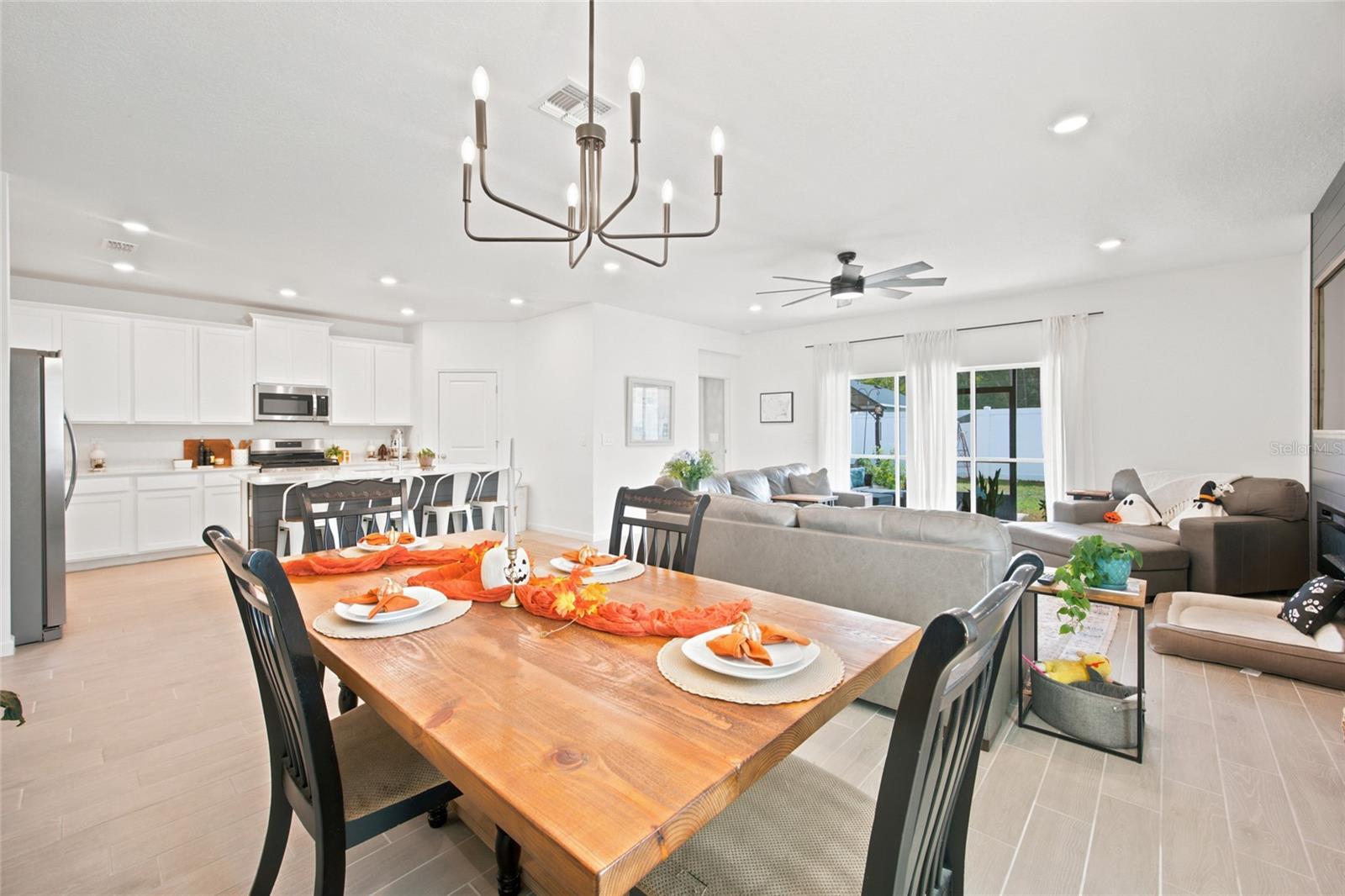 COUNTRY LANE ESTATES - Residential