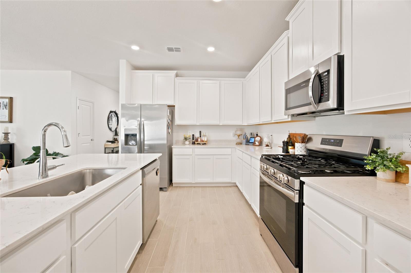 COUNTRY LANE ESTATES - Residential