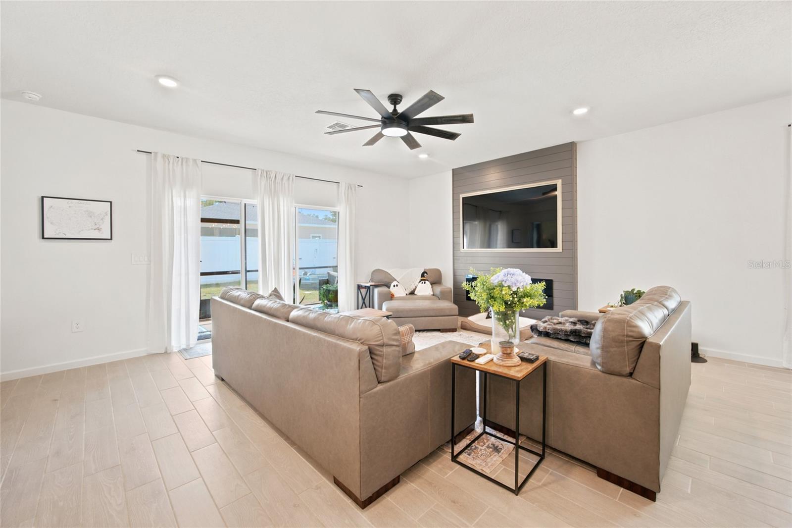COUNTRY LANE ESTATES - Residential