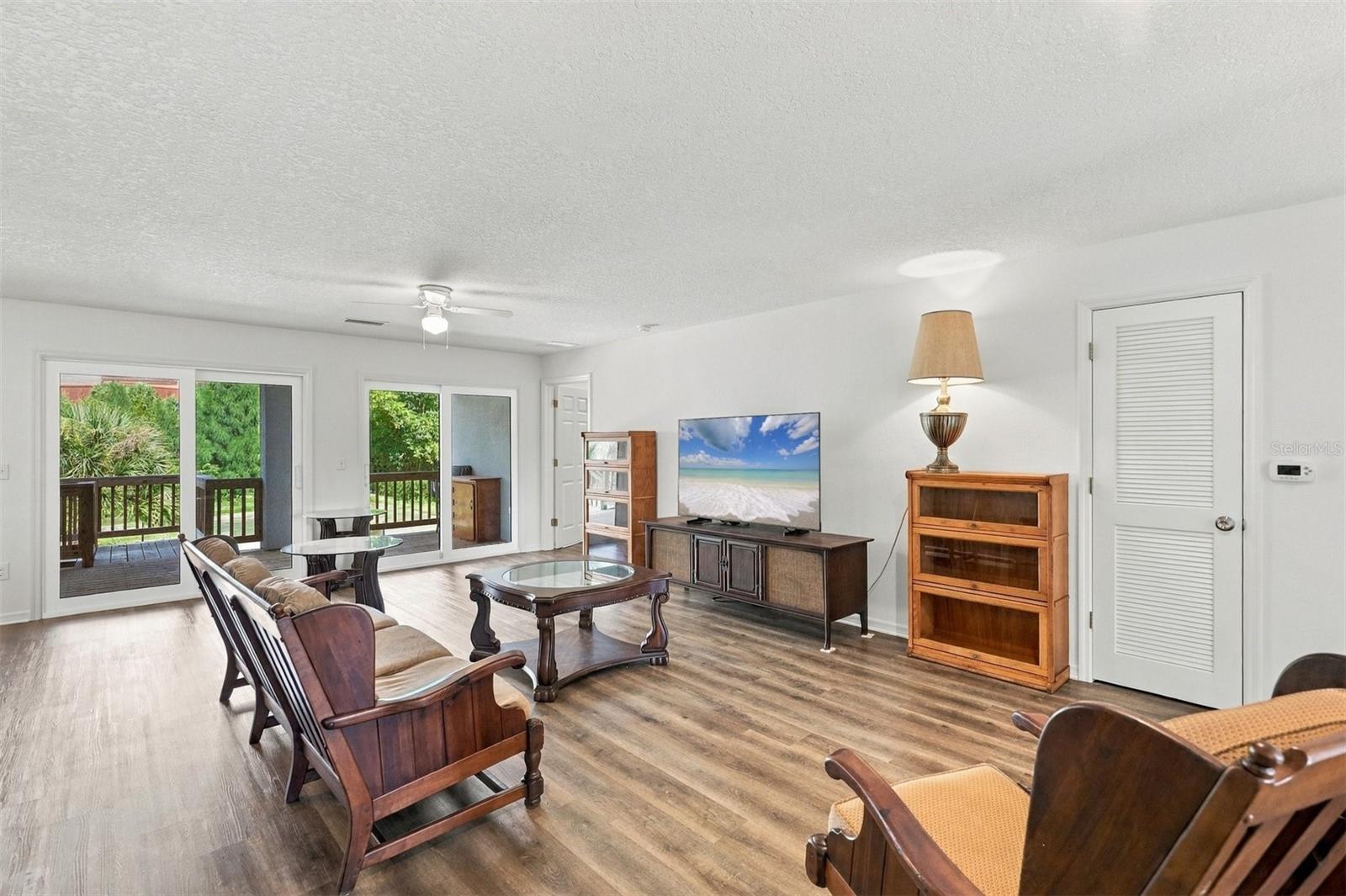 CHAR SHORES - Residential