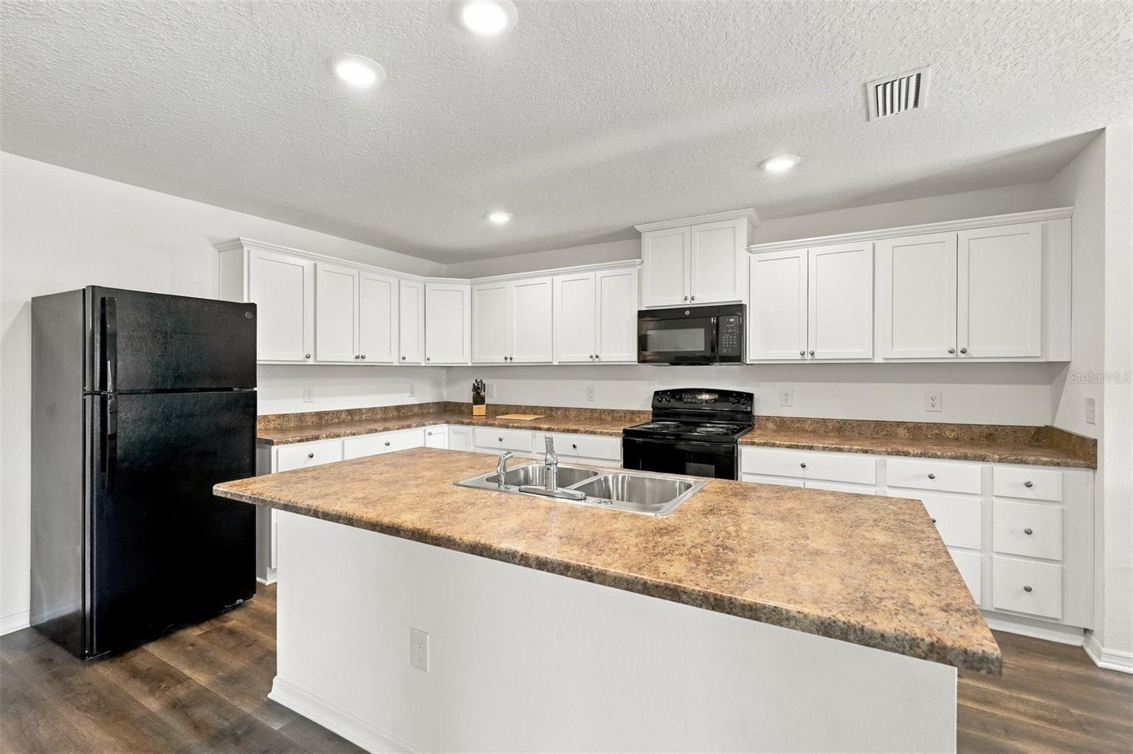 CHAR SHORES - Residential