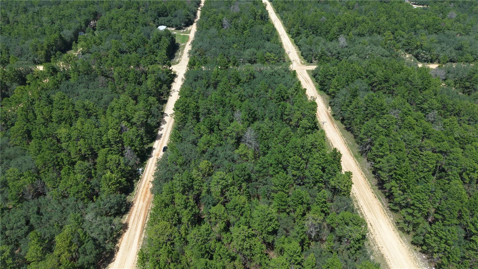 INTERLACHEN LAKES ESTATES - Land