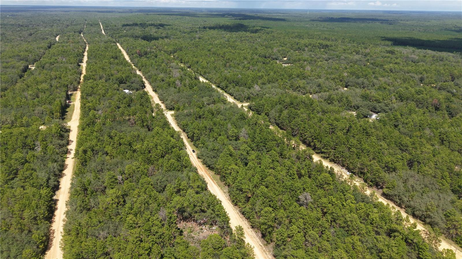 INTERLACHEN LAKES ESTATES - Land