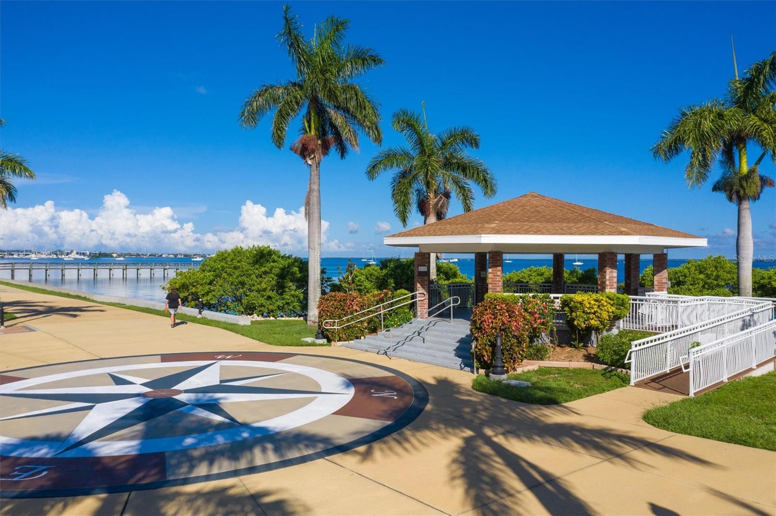 PUNTA GORDA ISLES - Land