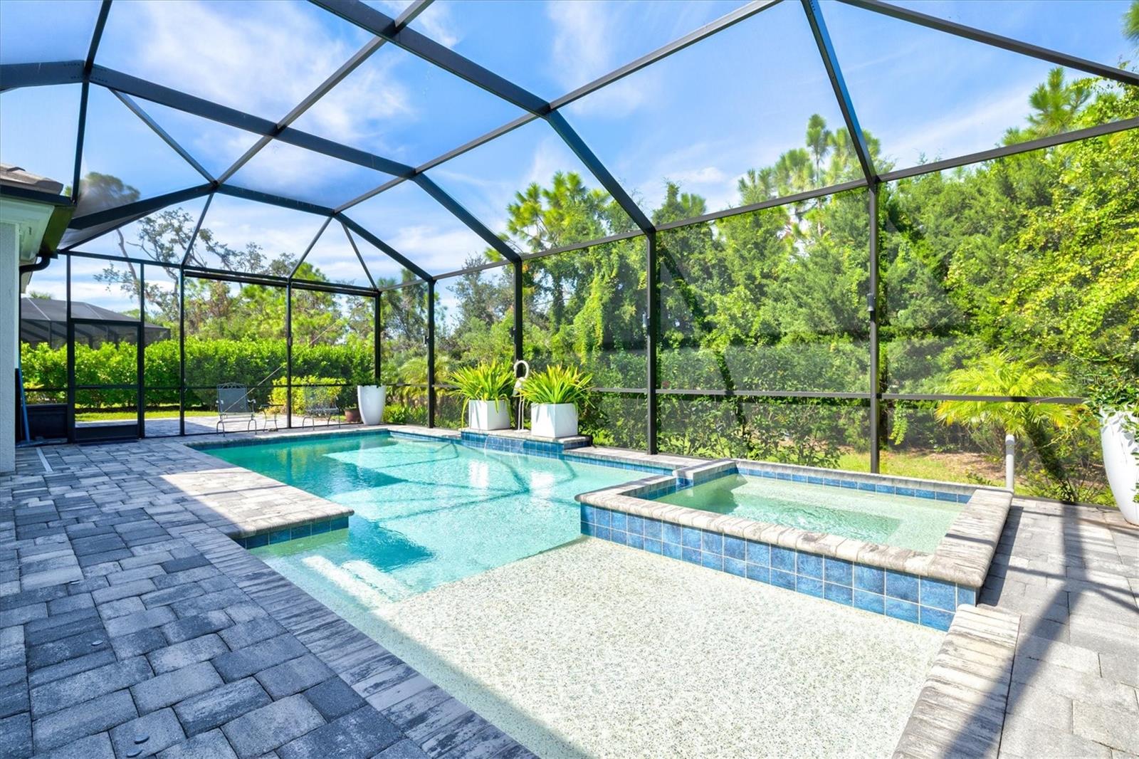 GRAND PALM - Residential