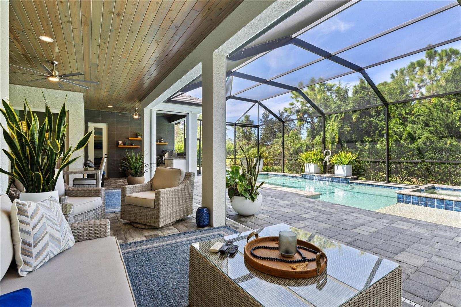GRAND PALM - Residential