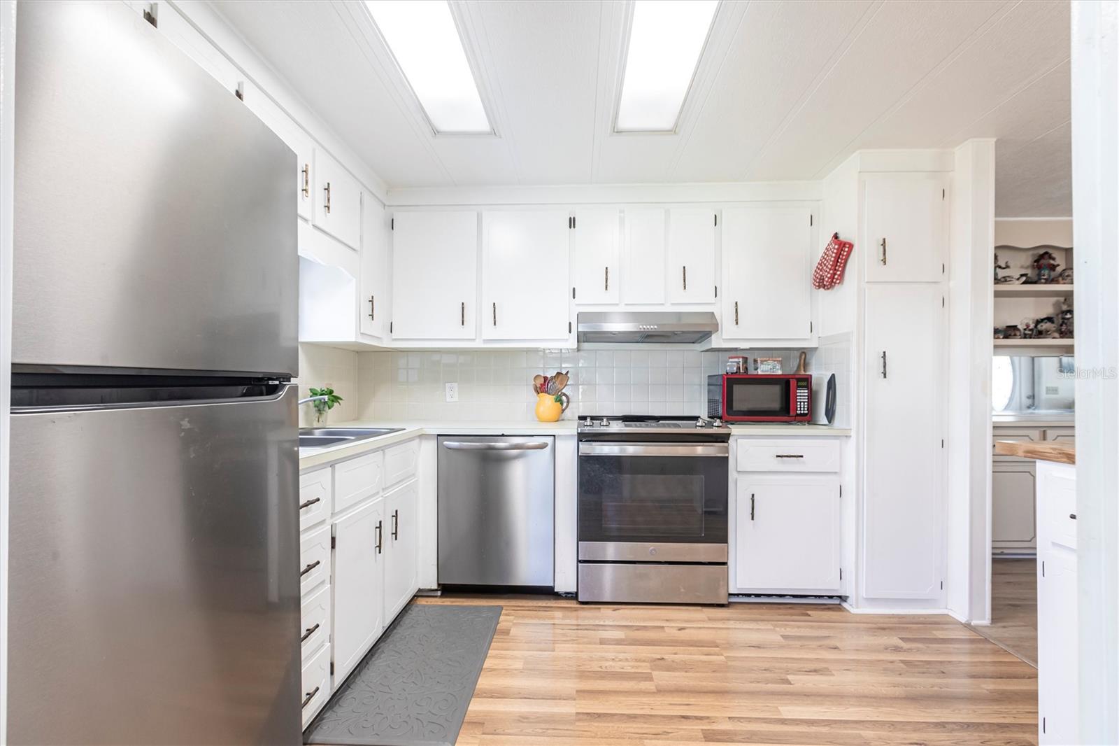 MAPLE LEAF ESTATES - Residential