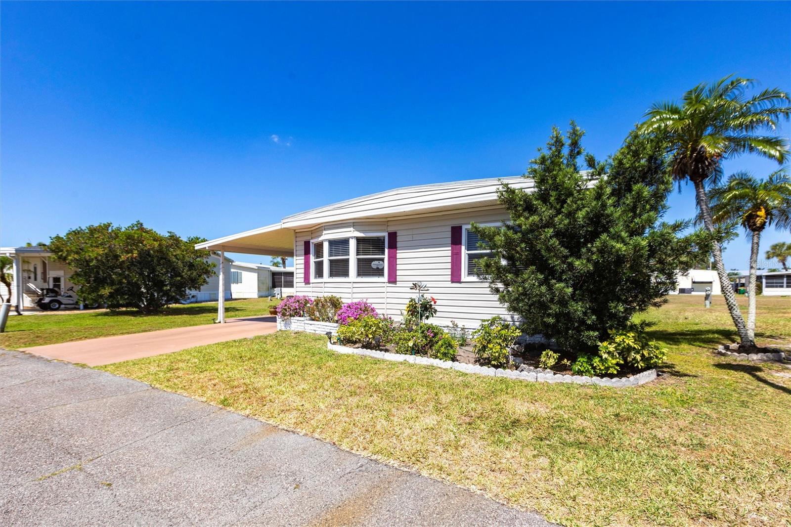 MAPLE LEAF ESTATES - Residential