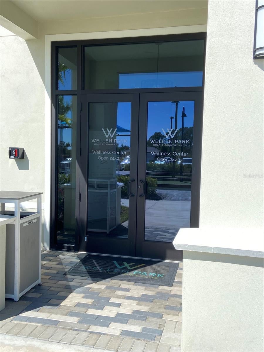 WELLEN PARK GOLF AND COUNTRY CLUB - Residential