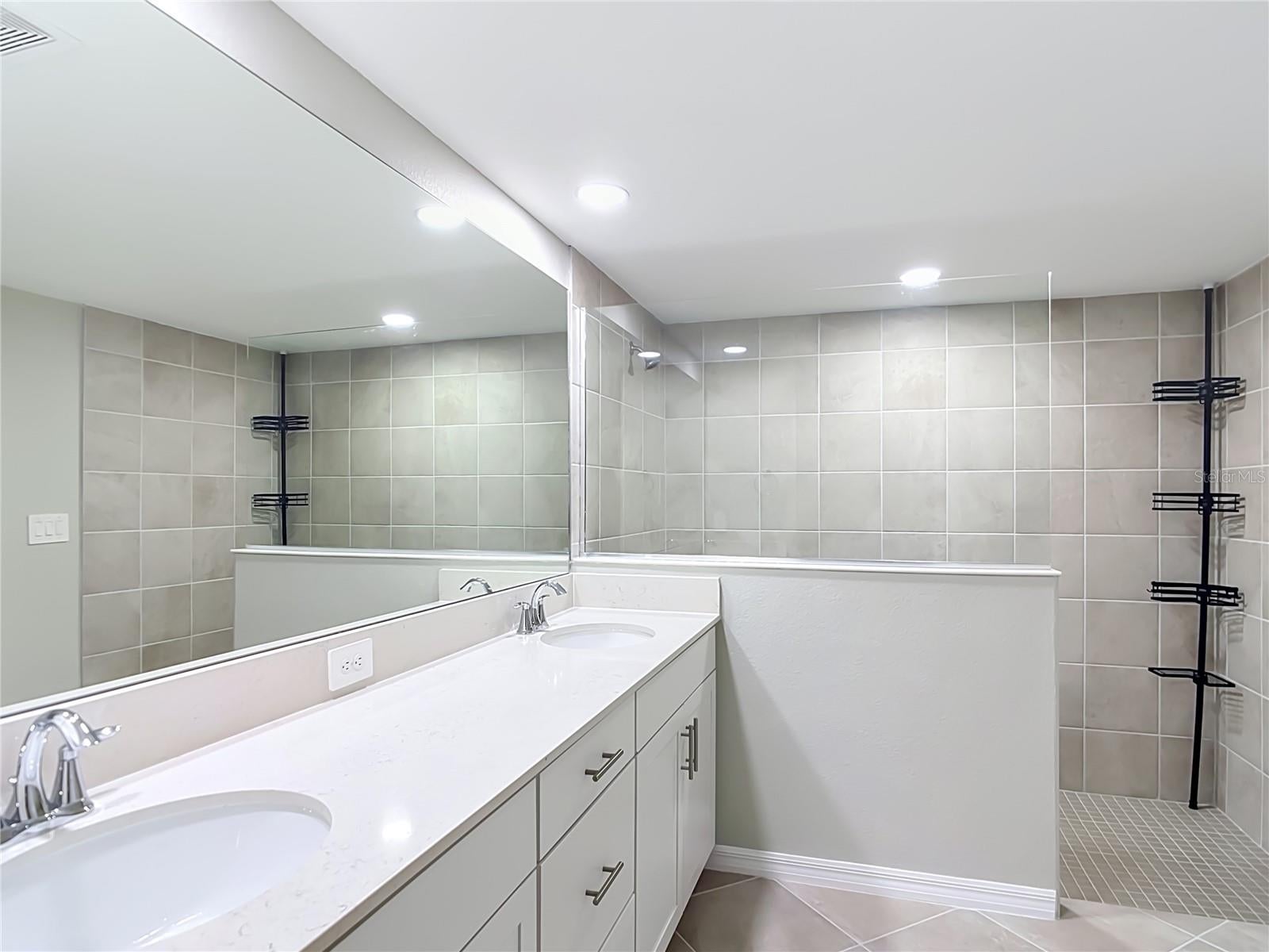 WELLEN PARK GOLF AND COUNTRY CLUB - Residential