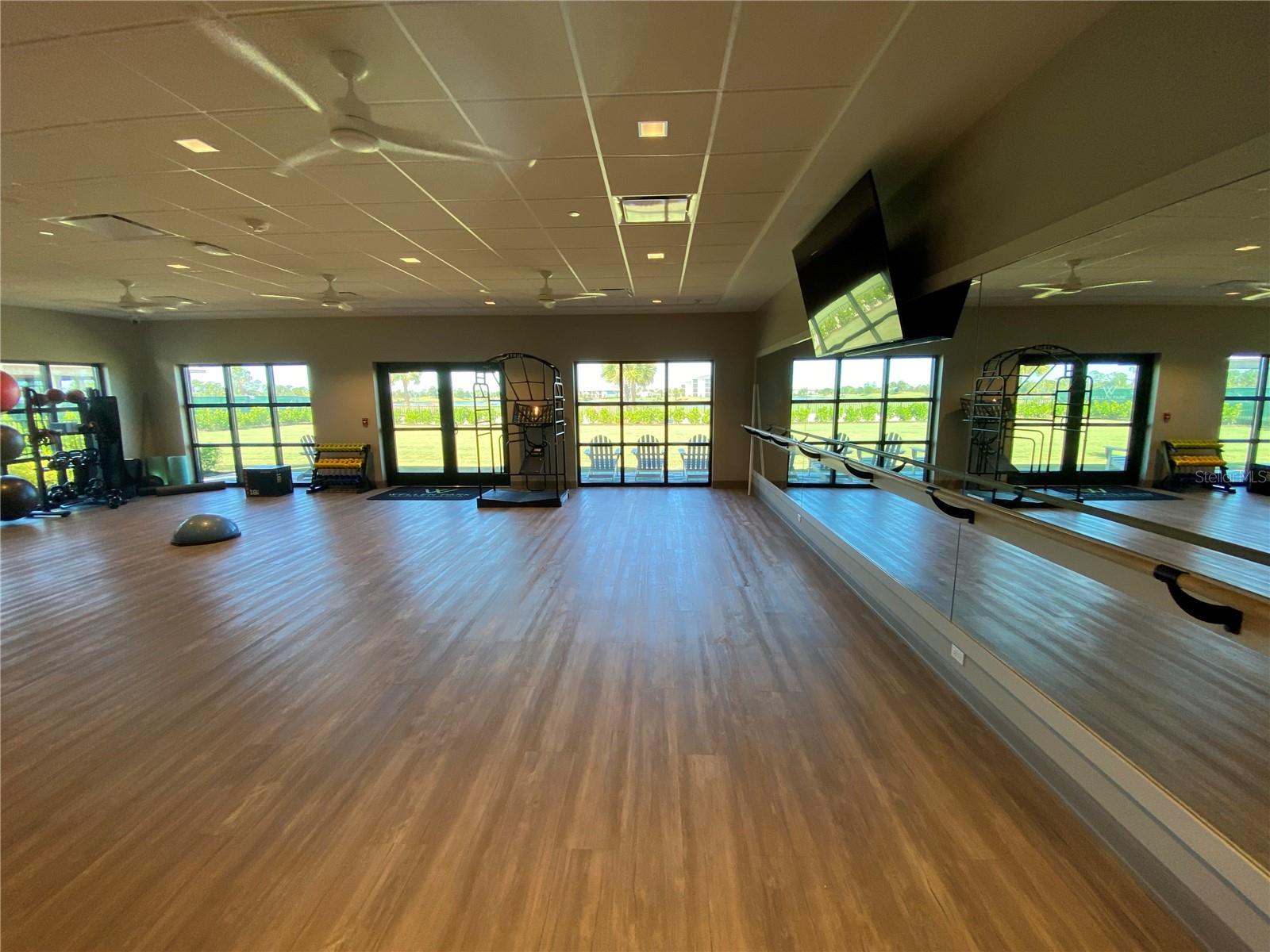 WELLEN PARK GOLF AND COUNTRY CLUB - Residential