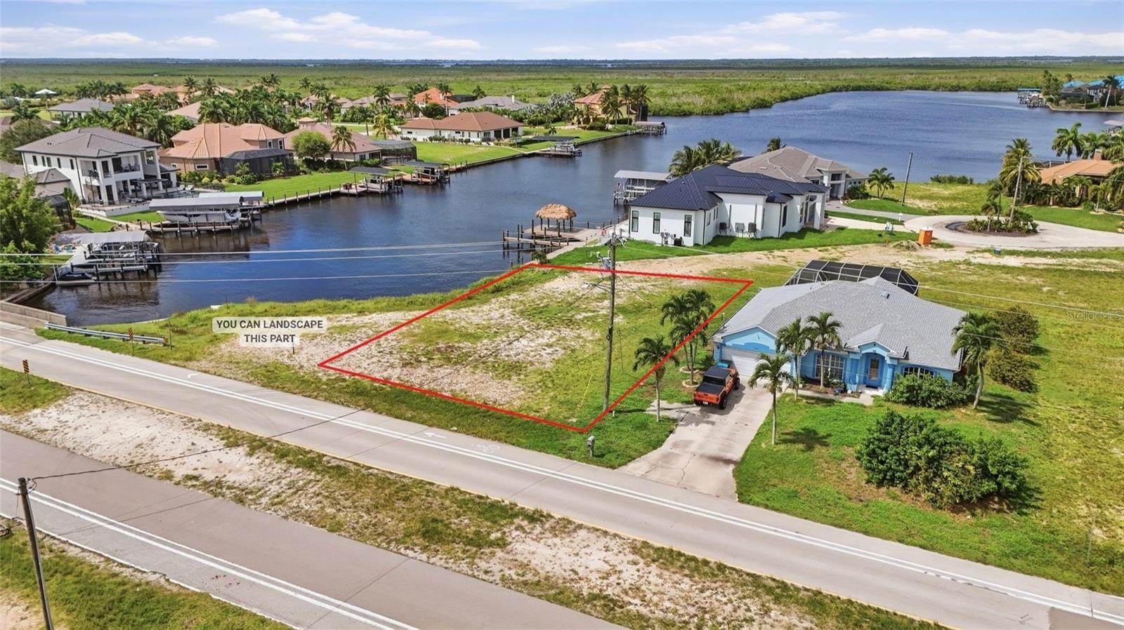 CAPE CORAL - Land
