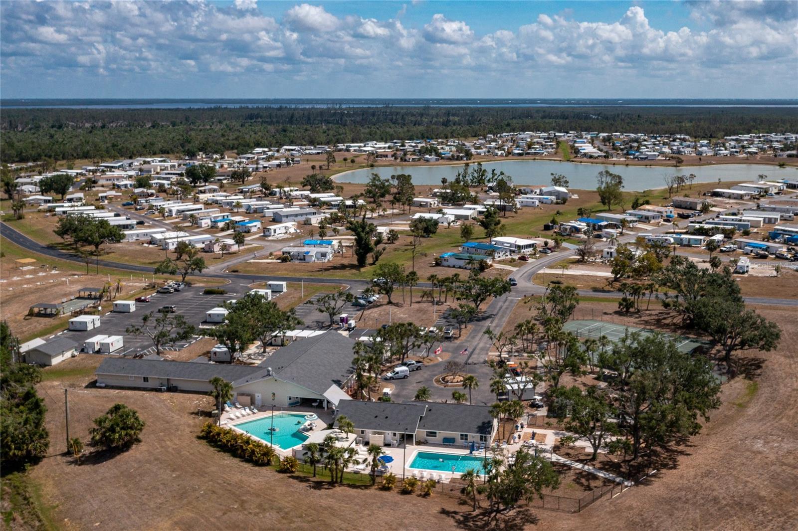 VILLAGE HOL LAKE 01 - Residential