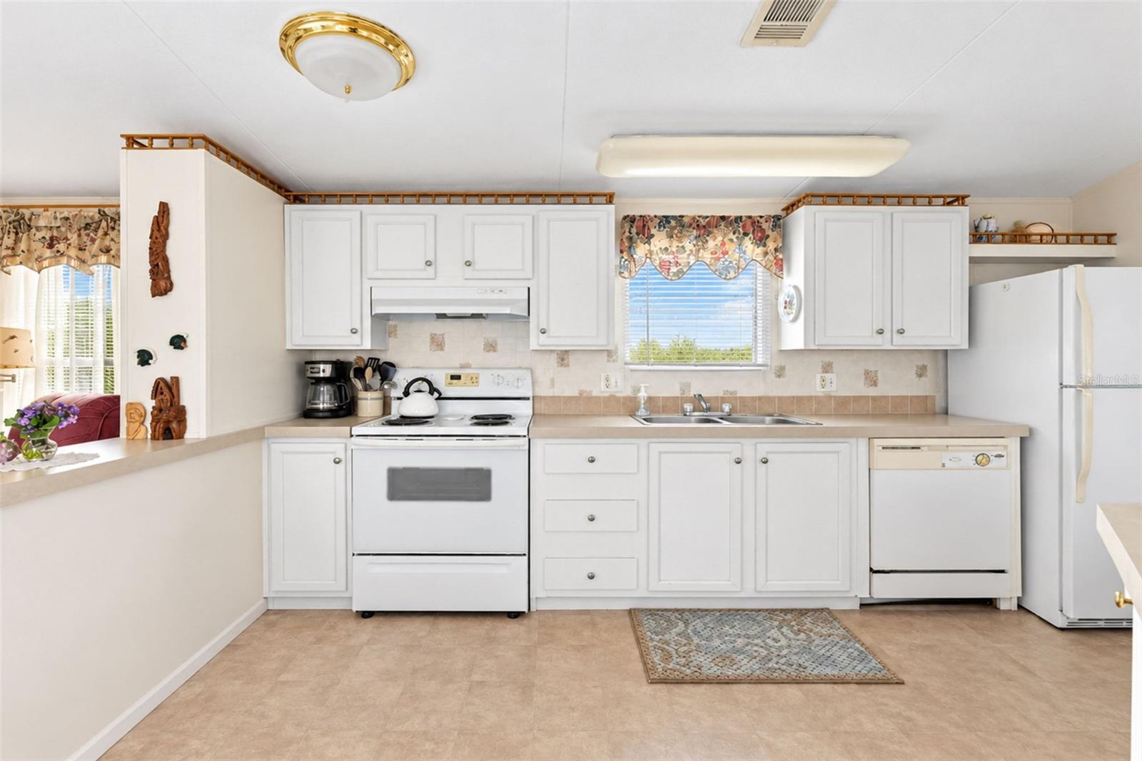 VILLAGE HOL LAKE 01 - Residential