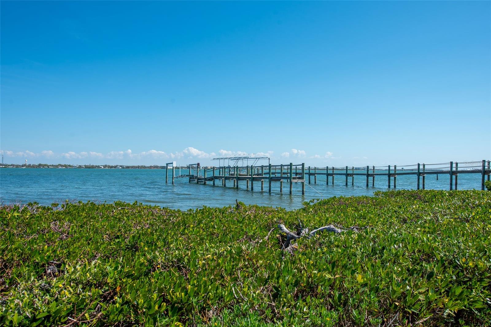 PELICAN SHORES - Residential