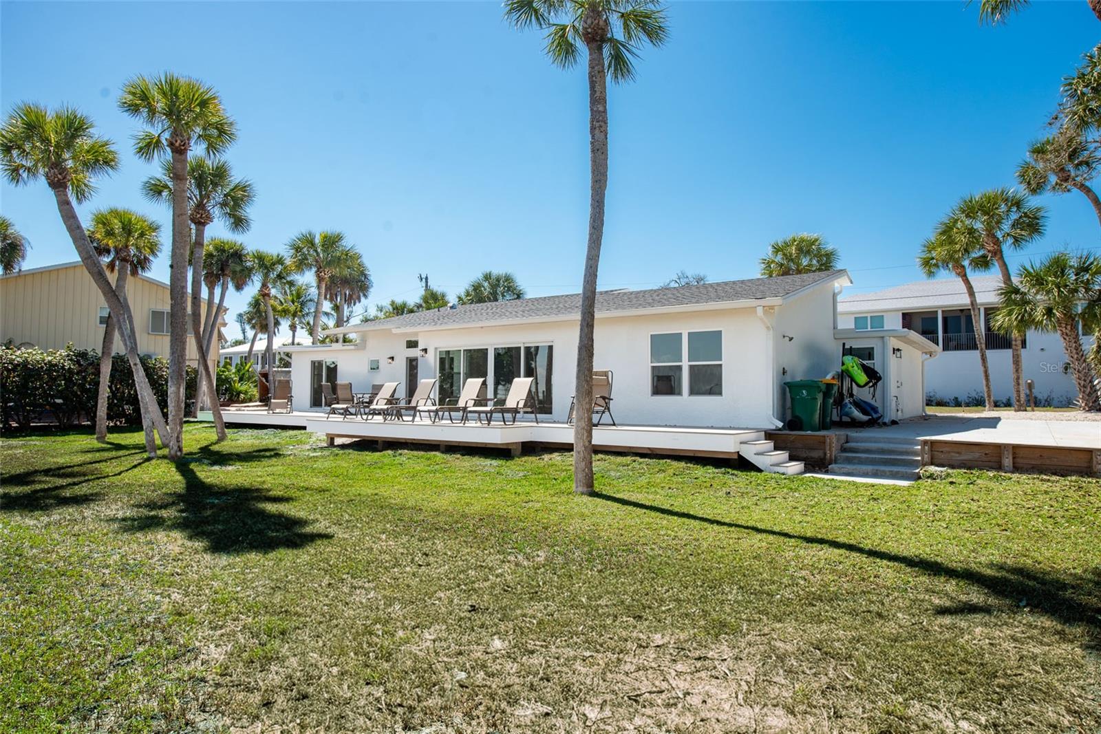 PELICAN SHORES - Residential