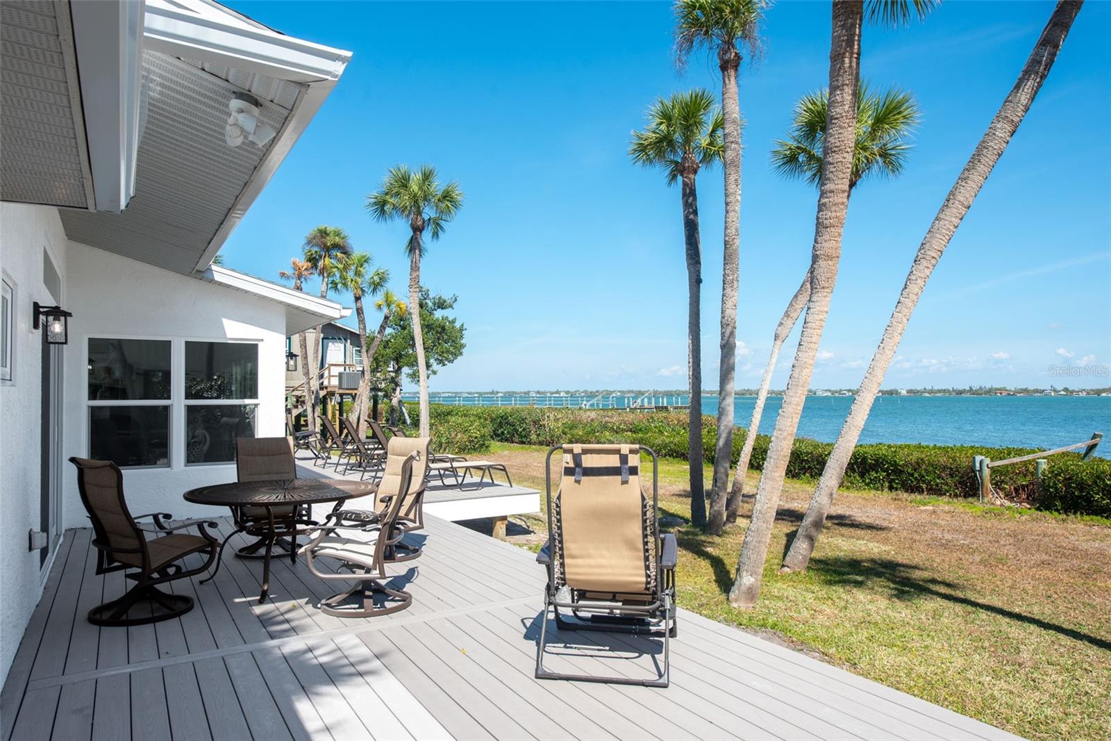 PELICAN SHORES - Residential