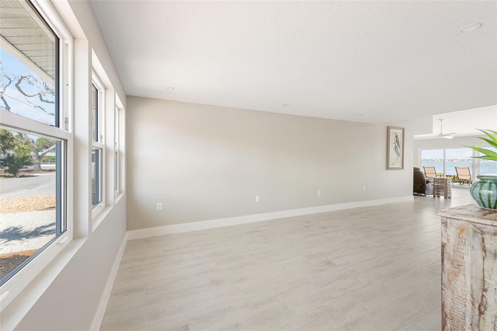 PELICAN SHORES - Residential