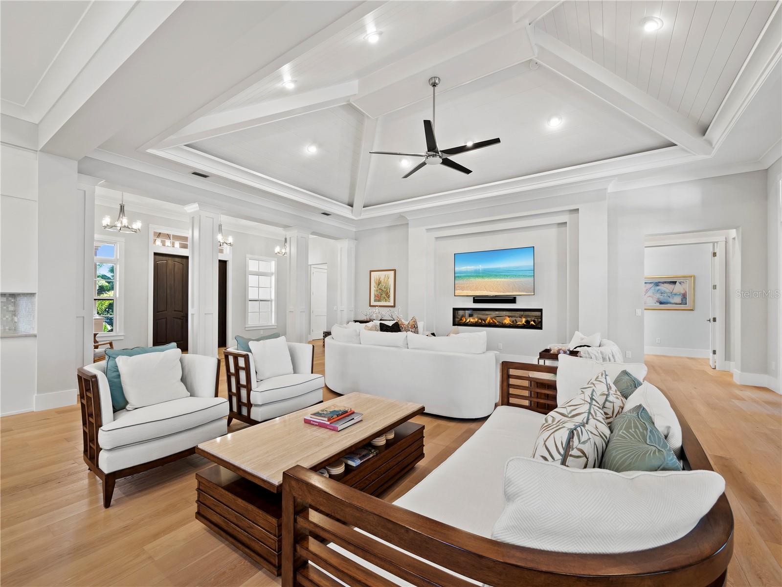 SIESTA PROPERTIES INC - Residential