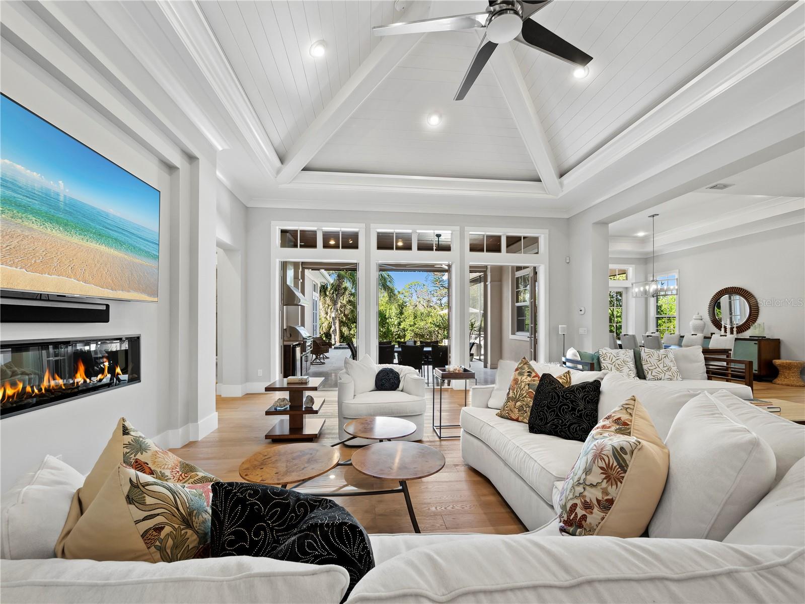 SIESTA PROPERTIES INC - Residential