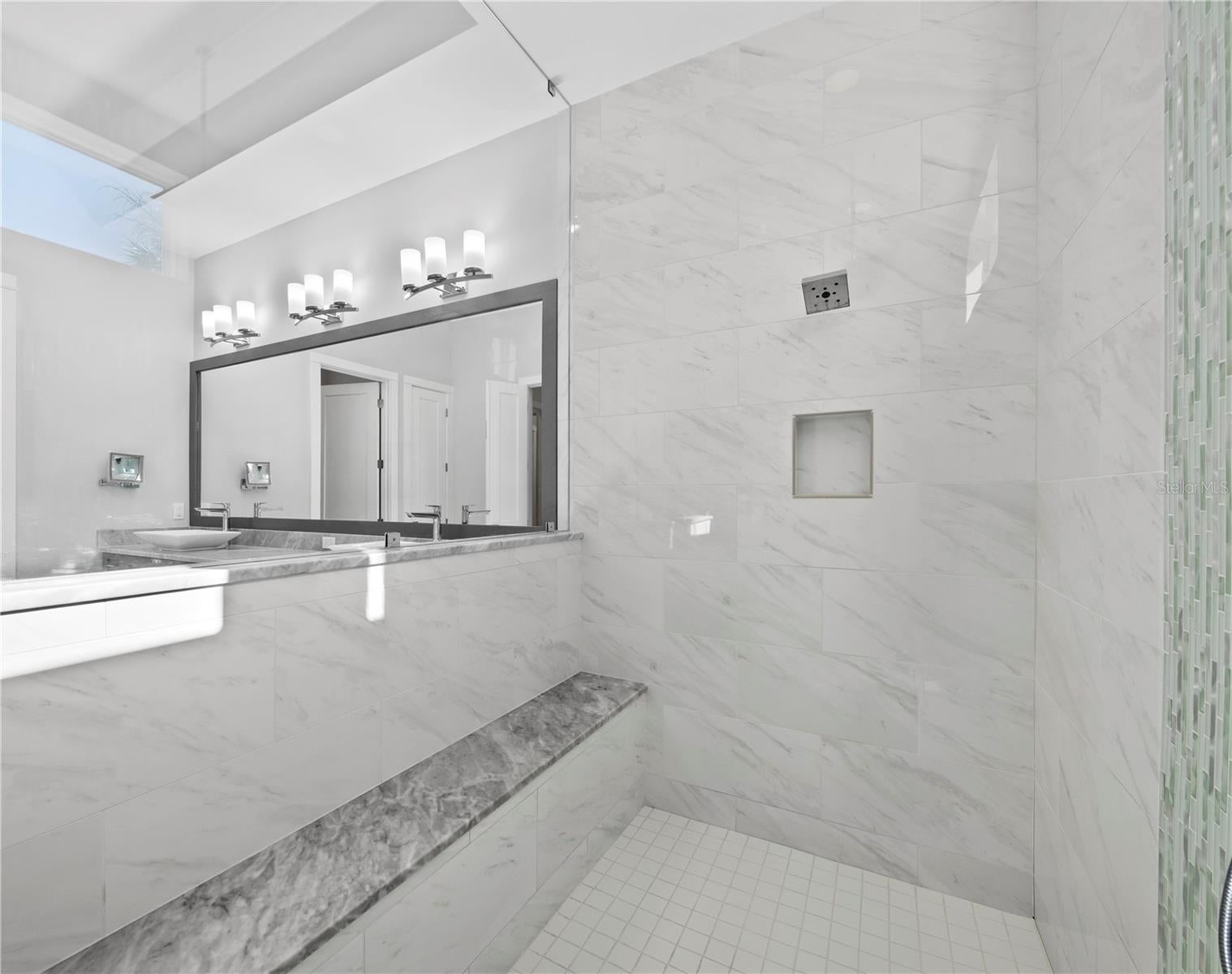 SIESTA PROPERTIES INC - Residential