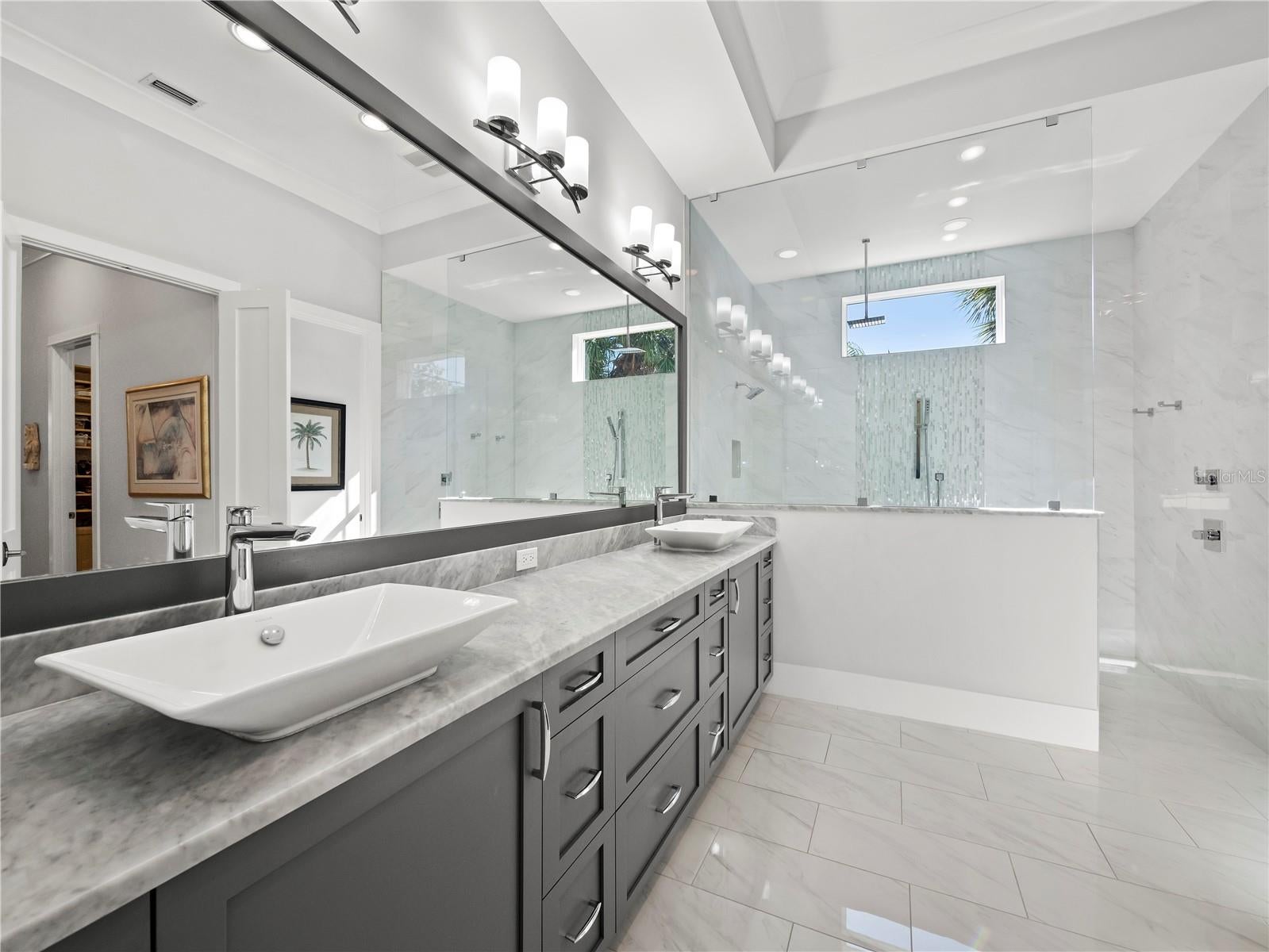 SIESTA PROPERTIES INC - Residential